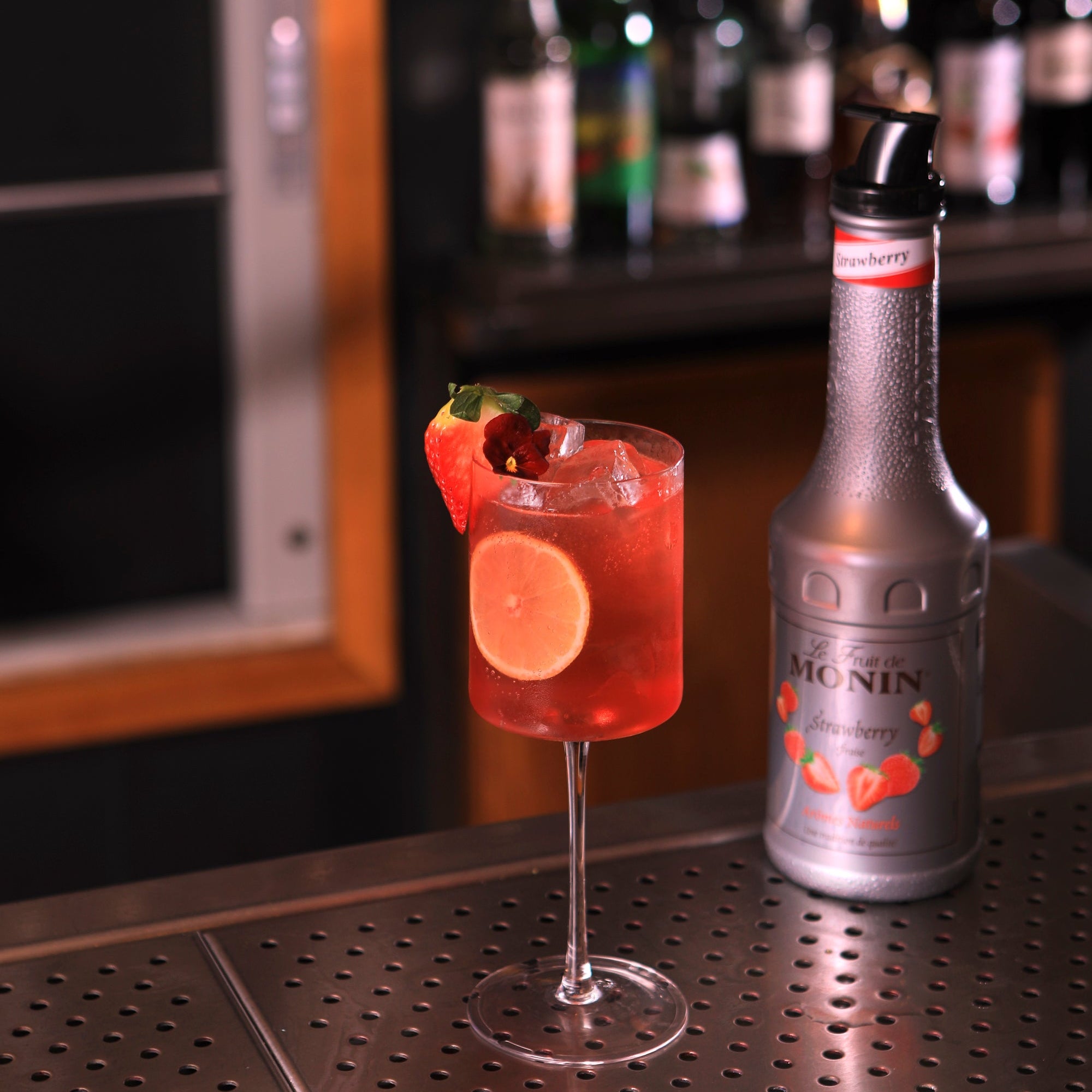 Erdbeer & Bitter Spritz