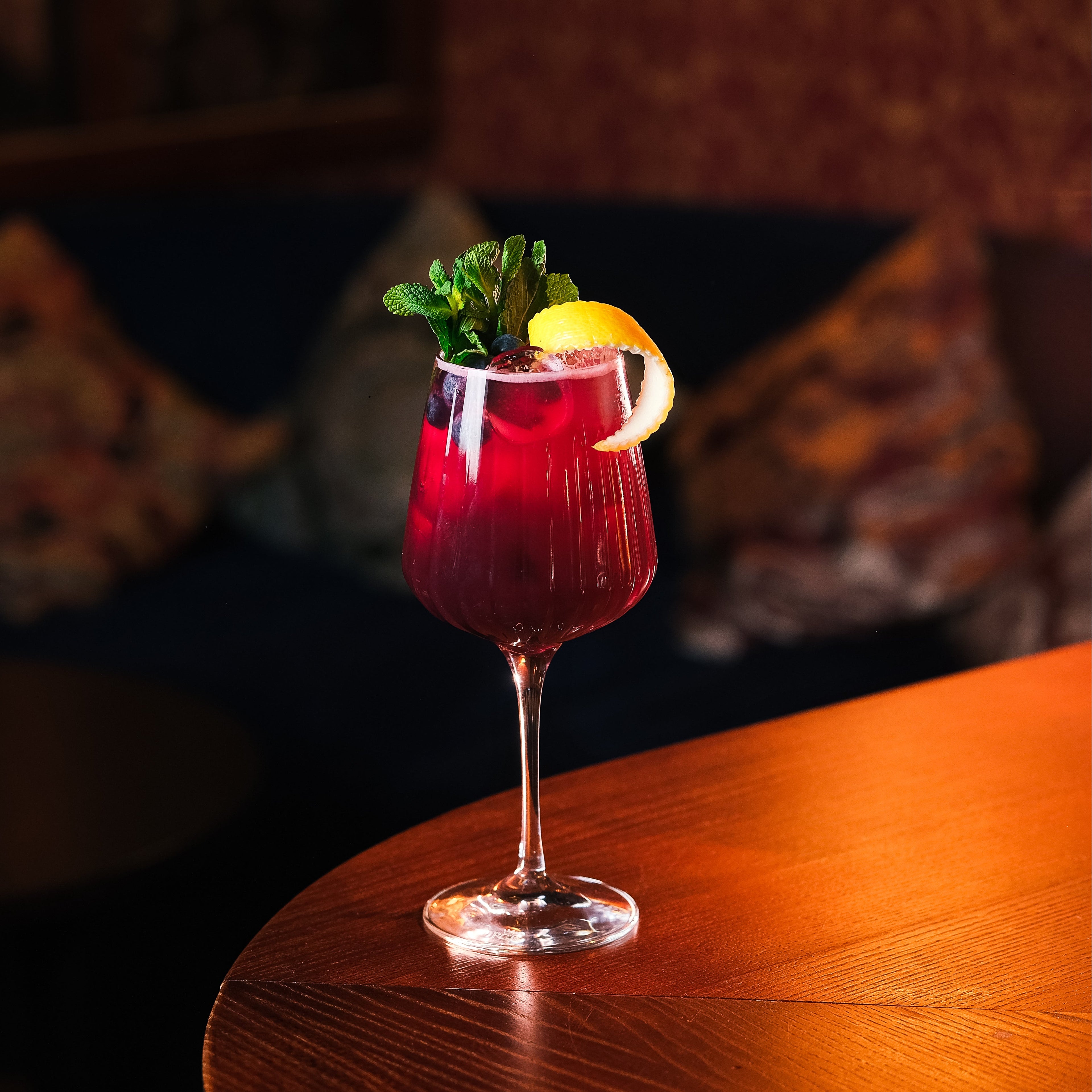 Lavendel & Schwarze Johannisbeere Spritz
