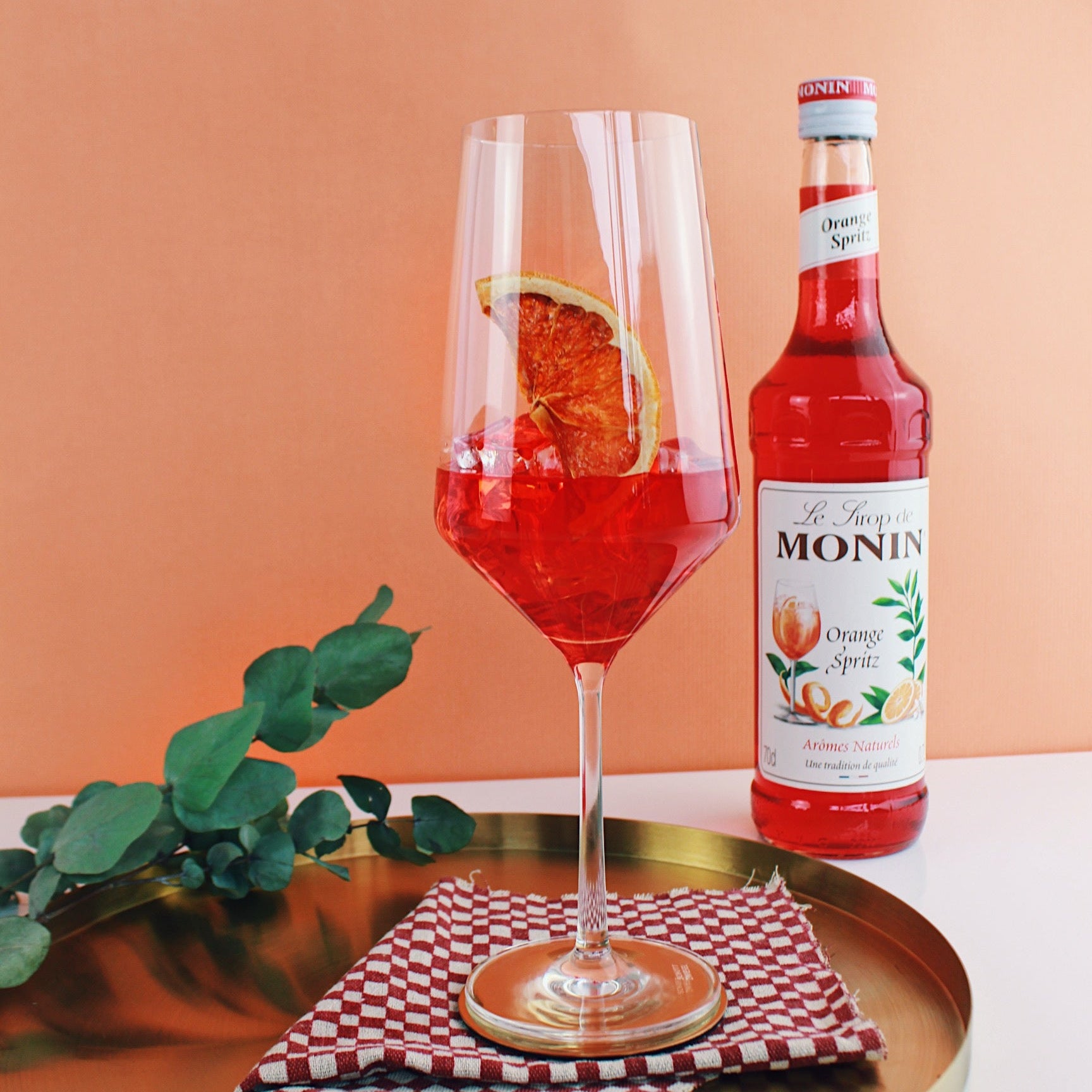 Orange Spritz & Tomatenwasser Aperitif