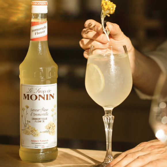 Immortelle Flower Lemonade
