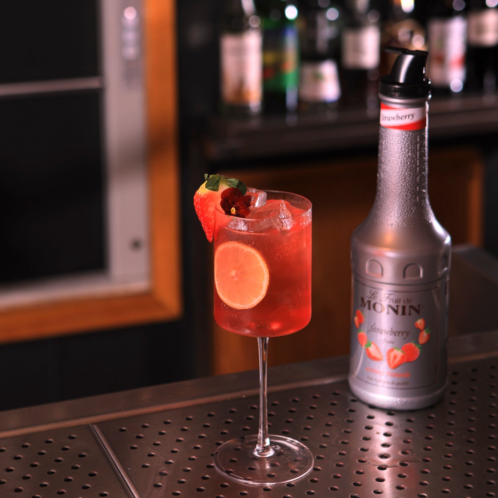 Erdbeer & Bitter Spritz